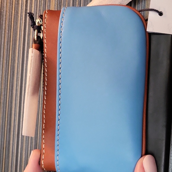 DOONEY & BOURKE PENROSE SMALL FLAP CREDIT CARD WALLET w/KEYCHAIN LIGHT BLUE NWT - Picture 6 of 6